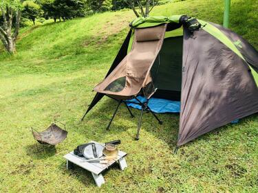 失敗から学ぶ」！ ソロキャンプに最適な椅子とは？「ローチェアか