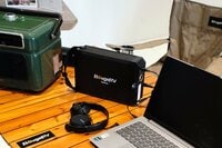「手さげ＆リュックIN」OK！ コンパクトで軽量、大容量のポータブル電源「BougeRV JuiceGO」ソロ・徒歩キャンプに使えるスペック【レポート】