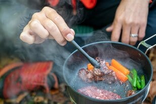 野外調理の強い味方！ 話題の超軽量クッキングギア