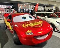速報！「東京オートサロン 2024」が開幕！！ ド迫力のドリフト走行実演も、“可愛い子ちゃんやセクシー系美女まで” イベントを彩るコンパニオンも、待っている！【編集部リポート 第1弾】