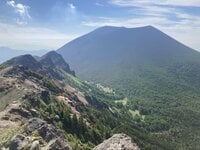 圧巻のスケールを間近に感じる「日本百名山・浅間山」 絶景の外輪山縦走「トーミの頭・黒斑山・蛇骨岳・仙人岳」登山レポ