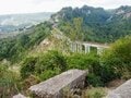 住民わずか11人「死にゆく村」と呼ばれた丘上の過疎の村が人気の観光スポットに！  理由は日本のあのアニメ！  イタリアの「天空の城」まで日帰り遠足【ブーツの国の街角で vol.33】の画像007