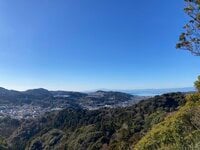 「海＆街」の絶景が魅力！  駅スタート＆ゴールで登れる「神奈川県の人気低山」3選！  コースタイム約2時間半・3時間半・4時間半でセレクト