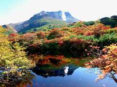 「那須ロープウェイ」 鮮やかな秋色の那須連山と噴煙を上げる茶臼山の絶景の中へ【紅葉フォトトレッキングガイド vol.1】栃木県・那須エリア