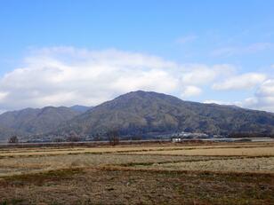 京都・亀岡市に静かにたたずむ「牛松山」 愛宕神社の発祥＆保津川下りの聖地… 山頂まで約1時間半のハイキングでわかった意外な歴史とは！  穴場的「低山レポ」