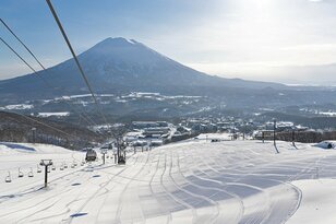 日本の冬、別世界へようこそ！「絶景のゲレンデ」を滑りたい【全国11スキー場】