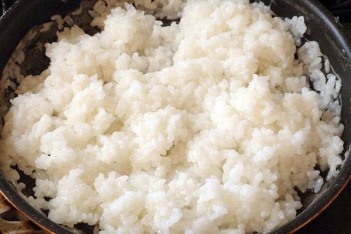 【ショップ店員に聞く！ 知っトクと便利「キャンプテクニック」】時短炊飯のなるほどワザ！「お湯とフライパン」〈アルペントーキョー vol.3〉 