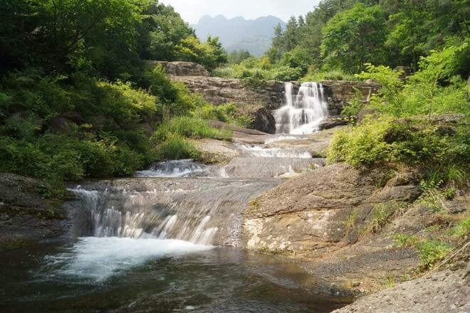 夏の涼！  富士山近くの穴場的「滝スポット」3選！  首都圏からアクセスしやすい富士吉田市＆南都留郡西桂町から、駐車場徒歩30分以内で厳選の画像002