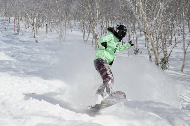 【志賀高原 焼額山スキー場】春スキーにおすすめ「この雪質、一度お試しあれ！」  誰もが “ワンランク上” の滑りができちゃう「極上ゲレンデ」とは、ここのこと！の画像012