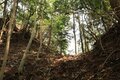 次々に現れる切岸に驚きの連続！  大勢力のはざまで揺れた小豪族の宿命　石見国・松山城〈前編〉（島根県江津市）【戦国の山城を攻める vol.03】の画像017