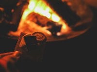 冬のアウトドアを快適に！  コンセントいらずの「着るこたつ」こと「電熱ベスト」の魅力