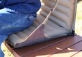 「QUICKCAMP」から、クッション性抜群 ＆ 背もたれでゆったりできるお座敷チェア「インフレータブルグランドチェア」が新発売！の画像002