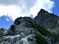 こんな登山者はイヤだ！ すれ違いたくない「危ない歩き方」！ 「急かし・乱雑・ゆずらない」せまい登山道での「絶対NGマナー」実体験レポの画像001