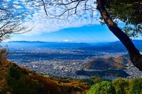 京都＆滋賀で紅葉登山といえば「比叡山」 市街地・琵琶湖を一望する「絶景ハイキング」ケーブルカー・ロープウェイ利用もOK「現地レポ」