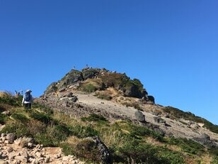 “秋山”最強コンボ【紅葉と渓谷トレッキング・第1回】高村幸太郎『智恵子抄』で描かれた“ほんとの空”が広がる百名山「安達太良山」