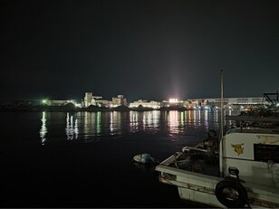 夜の漁港「1時間1本勝負」サビキ釣り対決！ コマセカゴ「関西式 vs 関東式」釣れたのはどっち！？【検証レポート】