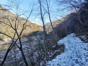 「冬だからこそ」『ゆるキャン△』でも話題の “マッチポンプ” チャレンジ！  兵庫県・武庫川渓谷「裏廃線ハイク」からの熱々秘湯「武田尾温泉」【実体験レポート】