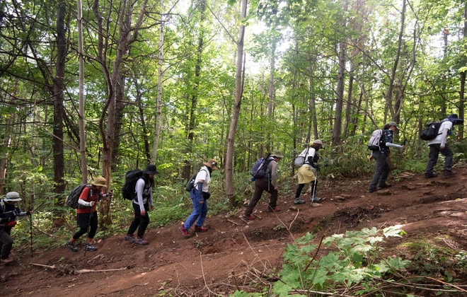 【第4回 コロンビアアウトドアアカデミー】登山初心者におすすめ！  絶景に加え、登りごたえがあるガイドツアー「塩谷丸山」レポートの画像005