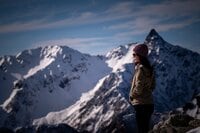 【ハイカー女子の一杯】初冬の常念岳登山 「ペットボトル一本分の重さの三脚！」 わたしが雪山で ”立ち止まる理由”  2025年