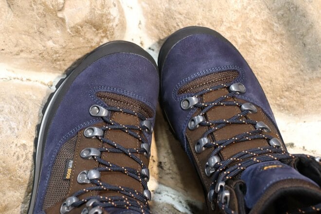 【ショップ店員に聞く！ イチ推しアウトドアギア】なんと20年、30年も売れ続けてる「大定番の登山靴・2モデル」 ロングセラーの秘密はコレ！〈石井スポーツ 登山本店 vol.6〉の画像008