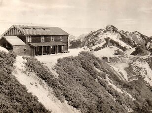 【特集 そこに山小屋を興して】北アルプス山小屋ヒストリー 第4回『燕山荘グループ』 多彩なイベントで登山者を魅了。原点にあるのは「山を楽しんでほしい」というホスピタリティの思い