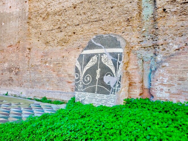 コロッセオからも徒歩圏内『テルマエロマエ』の世界へ！  古代ローマ人の健康ランド「カラカラ浴場」で平日のモーニング・ウォーク【ブーツの国の街角で vol.43】の画像006