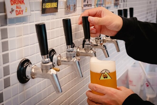 「高尾山でビール」の新定番スポット「クラフトロックタップルーム」に行ってみた！  飽きない「爽快感」生む「一直線の飲み口」こだわりとは？の画像004