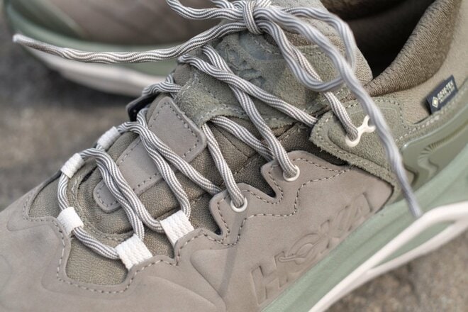 【分厚いソールが膝に優しい】HOKAの人気モデル「KAHA」がリニューアルの画像010