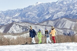 【オグナほたかスキー場】雪質・ゲレンデ規模・コースバリエーション 全てがちょうどいい！  今季で50周年「記念抽選会」開催
