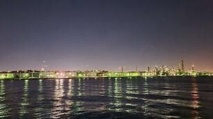 「いま釣れてるよ」着信で急行！  大都会で「タチウオ」ナイター釣行！  アクセス良好「横浜」岸壁テンヤ連投の結果とは？