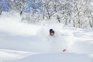 【湯沢中里スノーリゾート 2025/26シーズン】合言葉は「#降ったら中里」！  新潟 湯沢町のフリーライドの穴場を徹底紹介！