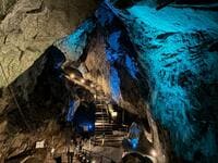 暑さを忘れる幻想空間！  残暑にぴったりのアウトドア日帰り旅スポット「日原鍾乳洞」 首都圏から公共交通機関でアクセス「現地レポ」【東京都西多摩郡奥多摩町】