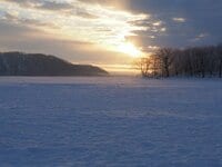 「マイナス10度の氷の世界はすべてが神秘的……」氷点下の早朝カヌー体験！【北海道・厳冬の釧路湿原レポート（1）塘路湖・アレキナイ川】