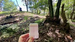 【猛暑と紫外線対策の長い夏】登山での日焼け止め「スティックタイプ」メリットは「手がベタつかない ＆ 汚れやグローブのままOK！」 デメリットは！？