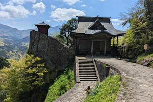 一度は見るべき「アウトドア絶景」！  山形「宝珠山立石寺」 “山寺”随一の展望スポット＆神秘の峡谷「三淵渓谷」現地レポート