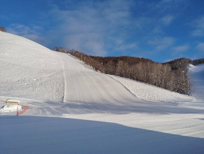 なぜ地元民は “大きなスキー場” に行かないのか？  北海道でみる「ローカルスキー場で滑る理由」 全国スノーエリア共通の “快適な選択”の画像005