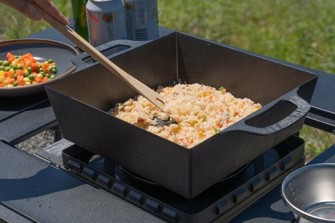 【ショップ店員に聞く！ イチ推しアウトドアギア】体の中から温まる「鍋＆おでん」に！  冬キャンプ＆自宅でも使える「スクエア鍋」〈アルペントーキョー vol.25〉の画像006