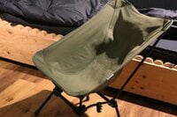 【ショップ店員に聞く！ イチ推しアウトドアギア】冬の「焚き火」には「ローチェア」！  高さ調整からあぐらスタイルまでアレンジもいろいろ〈アルペントーキョー vol.16〉