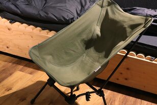 【ショップ店員に聞く！ イチ推しアウトドアギア】冬の「焚き火」には「ローチェア」！  高さ調整からあぐらスタイルまでアレンジもいろいろ〈アルペントーキョー vol.16〉