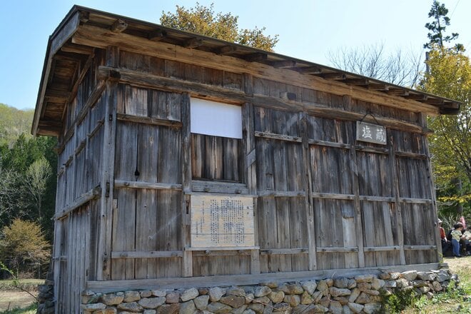 【長野県小谷村】歴史ある交易路を「塩の道祭り」で歩く！  古道の面影が残る“石畳” や 牛も泊まった“牛方宿”   ゴールで待つのは「北アルプス」の大パノラマ＜後編＞の画像008