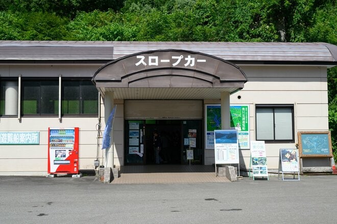 一面が紅葉に包まれた絶景「奥只見湖」の遊覧船体験！  まさにこれからが紅葉の盛り【新潟県魚沼市】の画像004