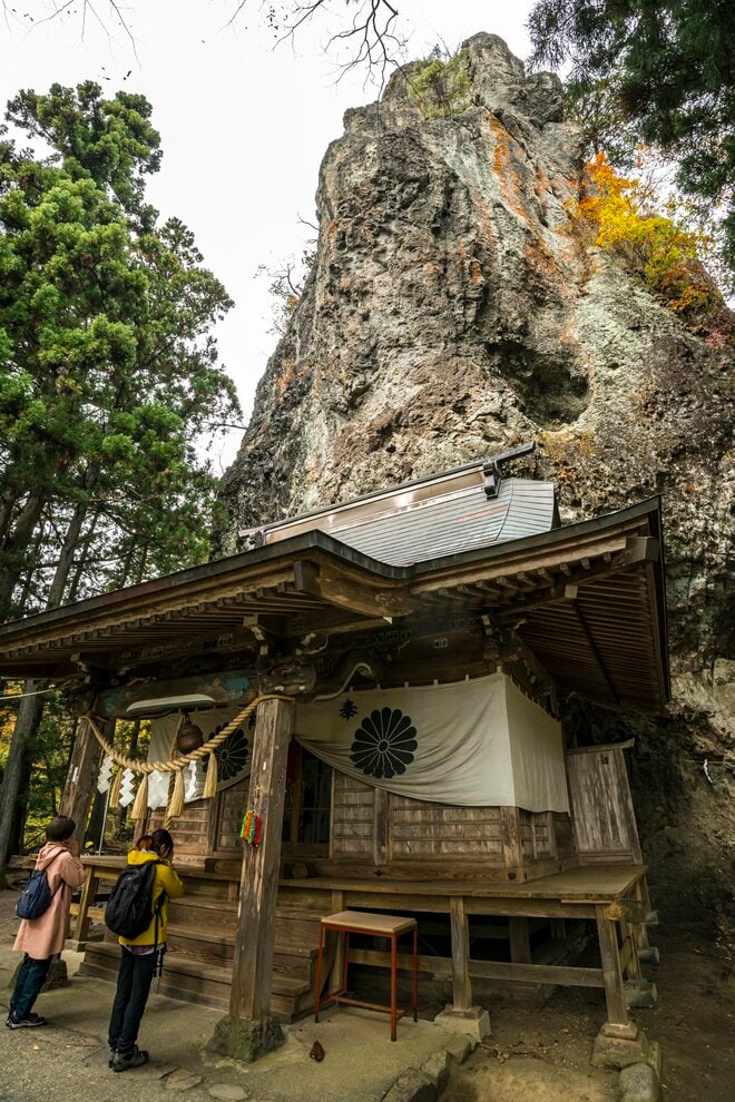 【妙義山】紅葉と奇岩のコントラストが見事な石門群をいく錦繍の絶景巡り！  スリリングすぎる “石門コース” 登山　群馬県｜2025年の画像010