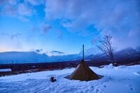 ＜雪中泊デビューは春が狙い目＞「残雪」×「絶景」のキャンプが満喫できるおすすめフィールド紹介します【絶景キャンプ場ガイド-言葉を失うほどの風景に会いに行こう- vol.19】