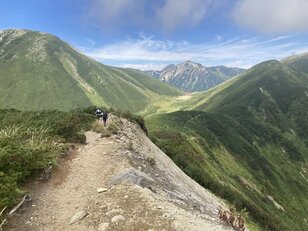 北アルプスの深部「双六岳」へ！ 片道7時間半のロングルートの目的「山好きなら一度は見たい憧れの絶景」 結果は！？【登山レポ】