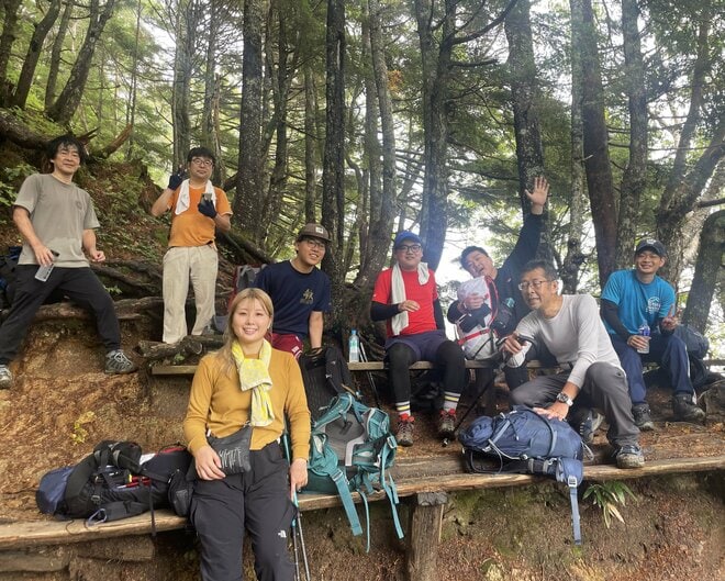 “モンゴルの星空” より美しい！？  北アルプス「燕岳」は山小屋泊入門の大正解！  天界の生ビールやスイーツにも大満足  2025年シメの山行記【双葉社登山部 山行レポートvol.3】の画像003