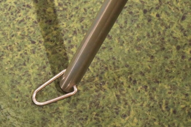 【ショップ店員に聞く！ イチ推しアウトドアギア】「いつもの焚き火」のアクセントに、手頃なトライポット＆ラック〈アルペントーキョー vol.15〉の画像003