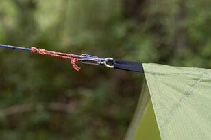 【アウトドア豆知識】くるくるっと通すだけ！  覚えておくと超便利なロープワーク「プルージックヒッチ」
