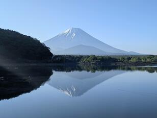 富士山と逆さ富士を望める『ゆるキャン△』の聖地・精進レークサイドキャンプ場の穴場シーズンは梅雨時期だった【2026年5月末レポート】