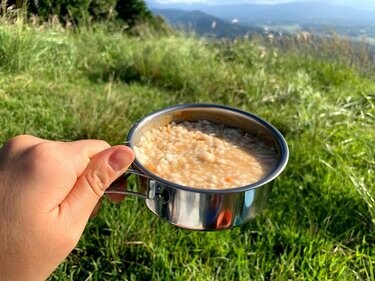 アウトドア飯の最高峰 山頂で食べるおすすめカレー 絶品3選とは キャンプ ニュース Bravo Mountain