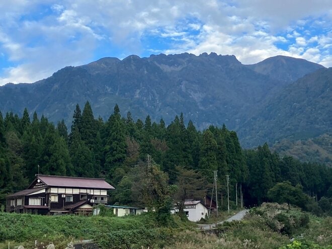 【10月の紅葉絶景】ロープウェイで登れるスリル満点の岩峰ルート「八海山」の画像007